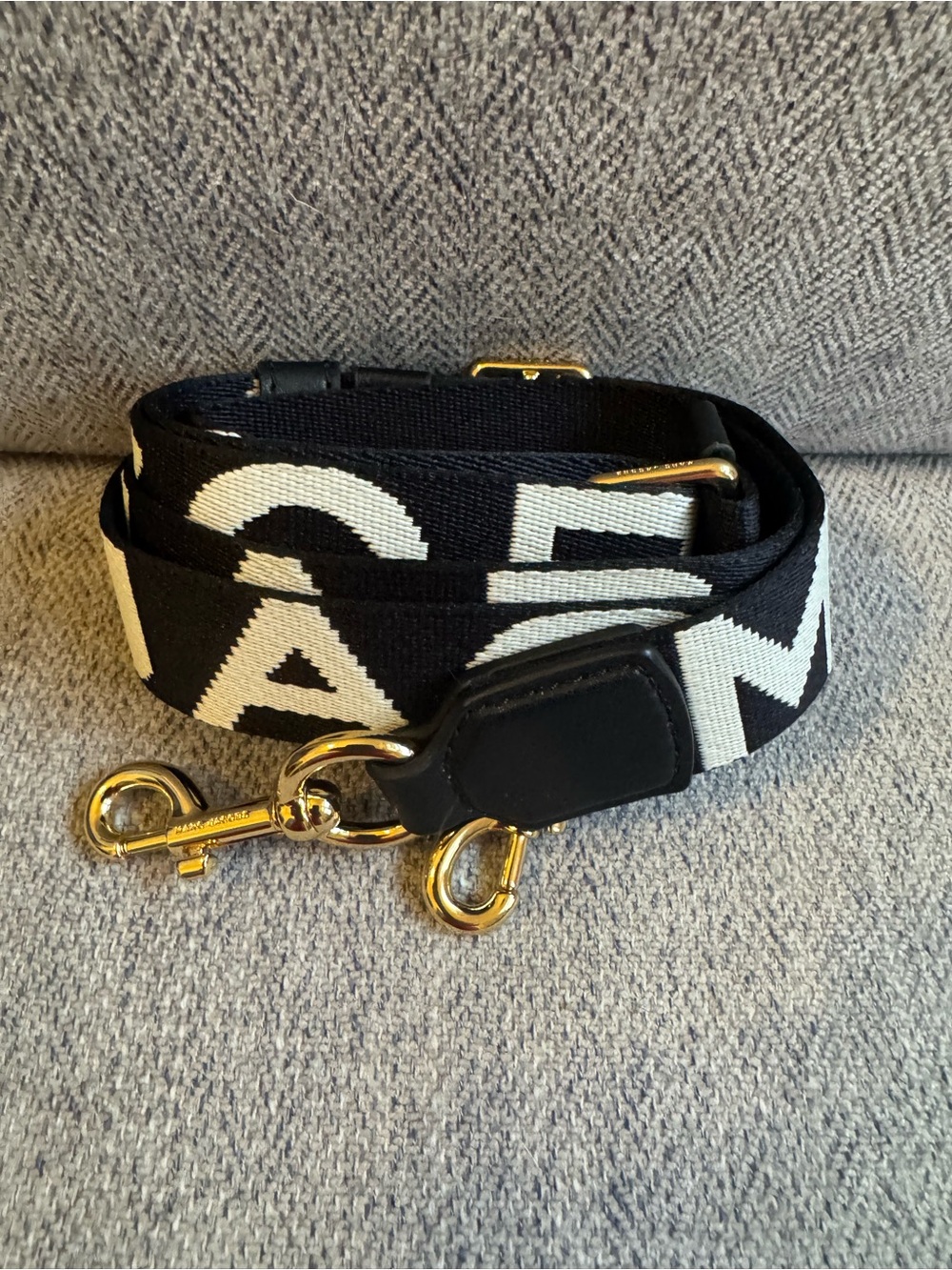 Marc Jacobs “The Logo” shoulder/crossbody Strap with Gold Hardware